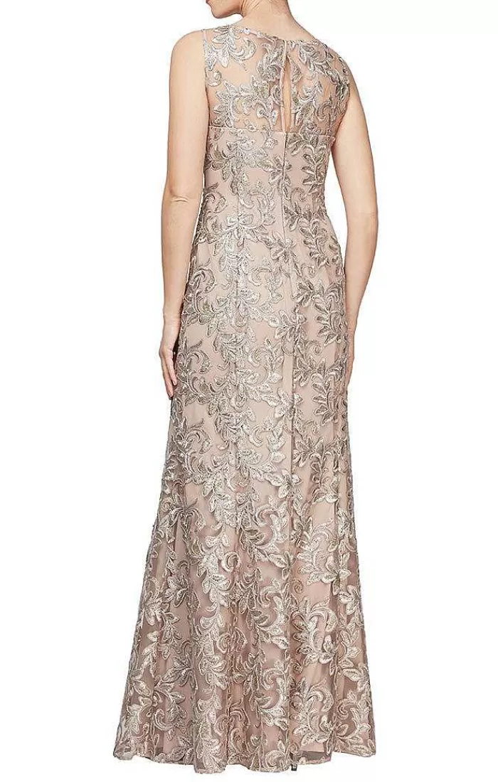 Sale Alex Evenings Embroidered Tulle Gown With Sweetheart Illusion Neckline & Matching Shawl Champagne